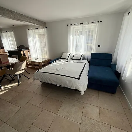 Du 162 Appartement Anould